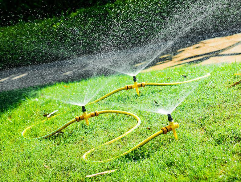 Садовый спринклер, разбрызгиватель с вращением на 360 система полива Lawn Water Sprinkler