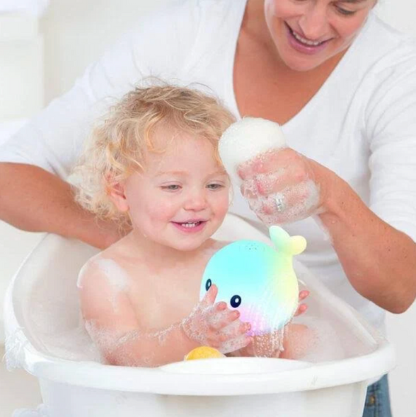 Детская игрушка для купаний в ванной Кит Spray water bath toy Белый